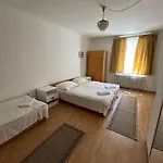 Corvin Panzio 3* גיור