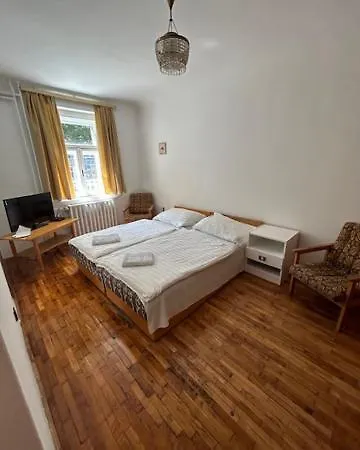 Corvin Panzio Nocleg ze śniadaniem 3*