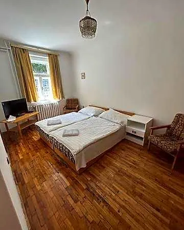 Corvin Panzio Bed & Breakfast