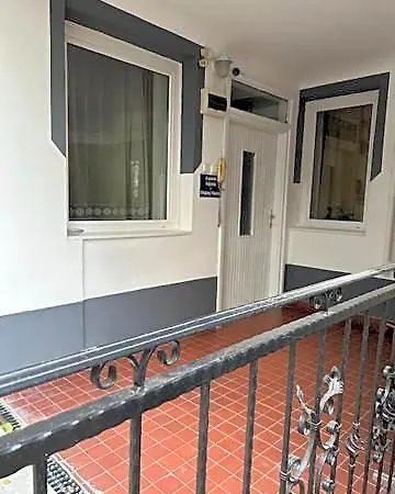 Corvin Panzio Bed & Breakfast 3*