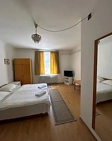 Corvin Panzio Bed & Breakfast