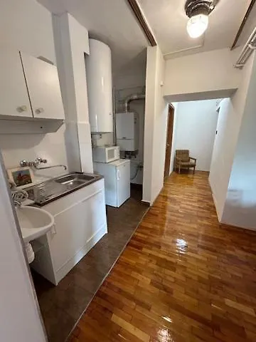 Corvin Panzio فندق مبيت وإفطار 3*