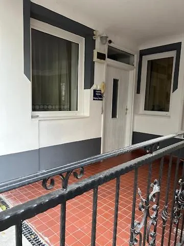 Corvin Panzio Bed & Breakfast